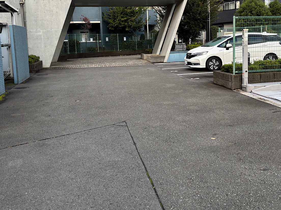 �^�N�V�[���ԏ�