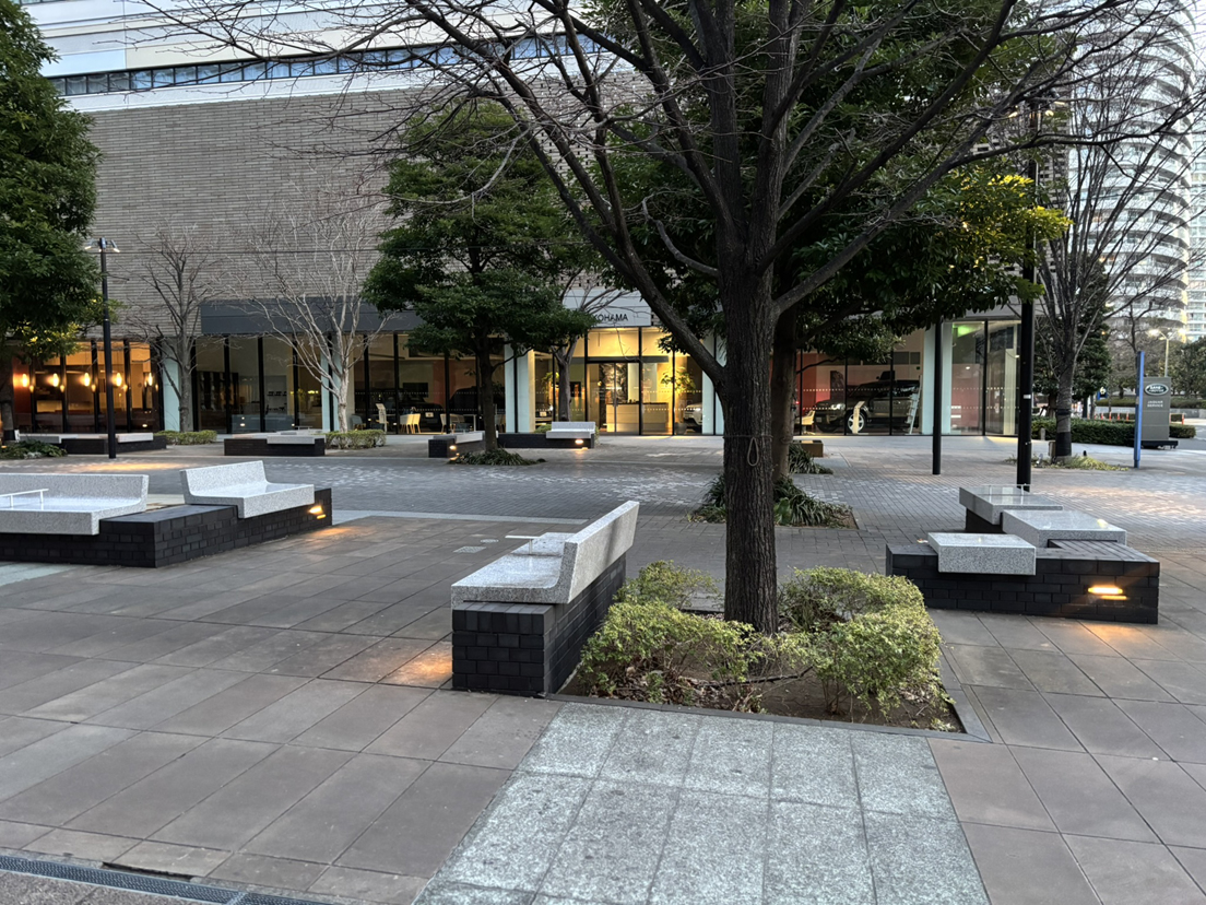 ���݂̑q��